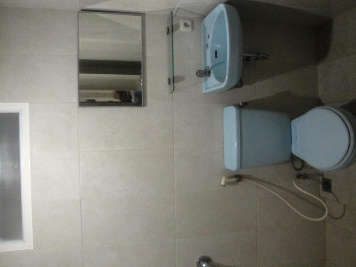 Hotel Trio Surakarta  Экстерьер фото
